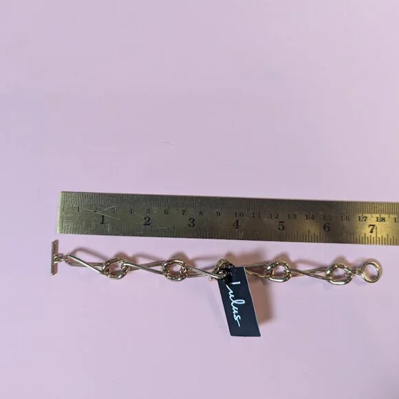 Totally En-chain-ted Gold Oversized Chain Bracelet - Picture 6 of 6